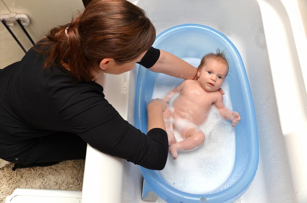 驚き アメリカ流赤ちゃんのお風呂の入れ方と息子が使ったおススメのベビーバス Stokke Flexi Bath レビュー ハバグッデイ